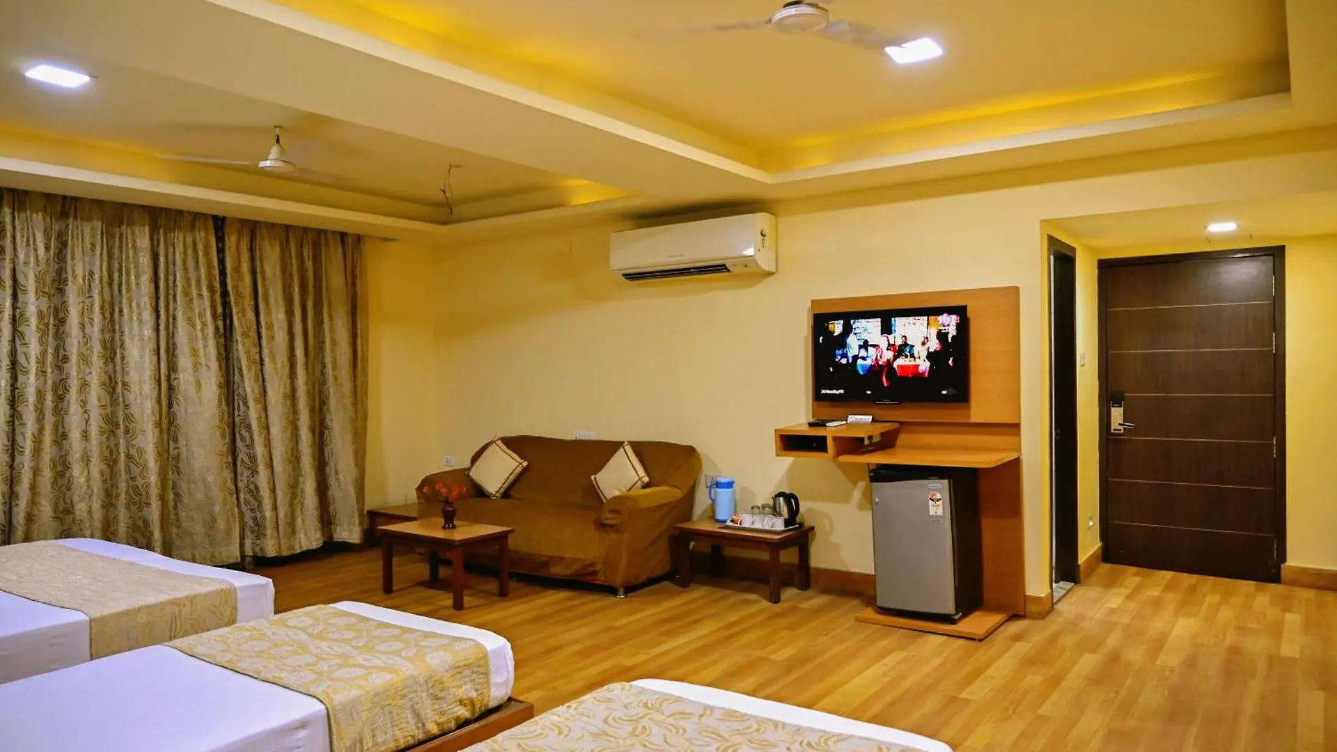 Trimrooms Buddha Varanasi Hotel
