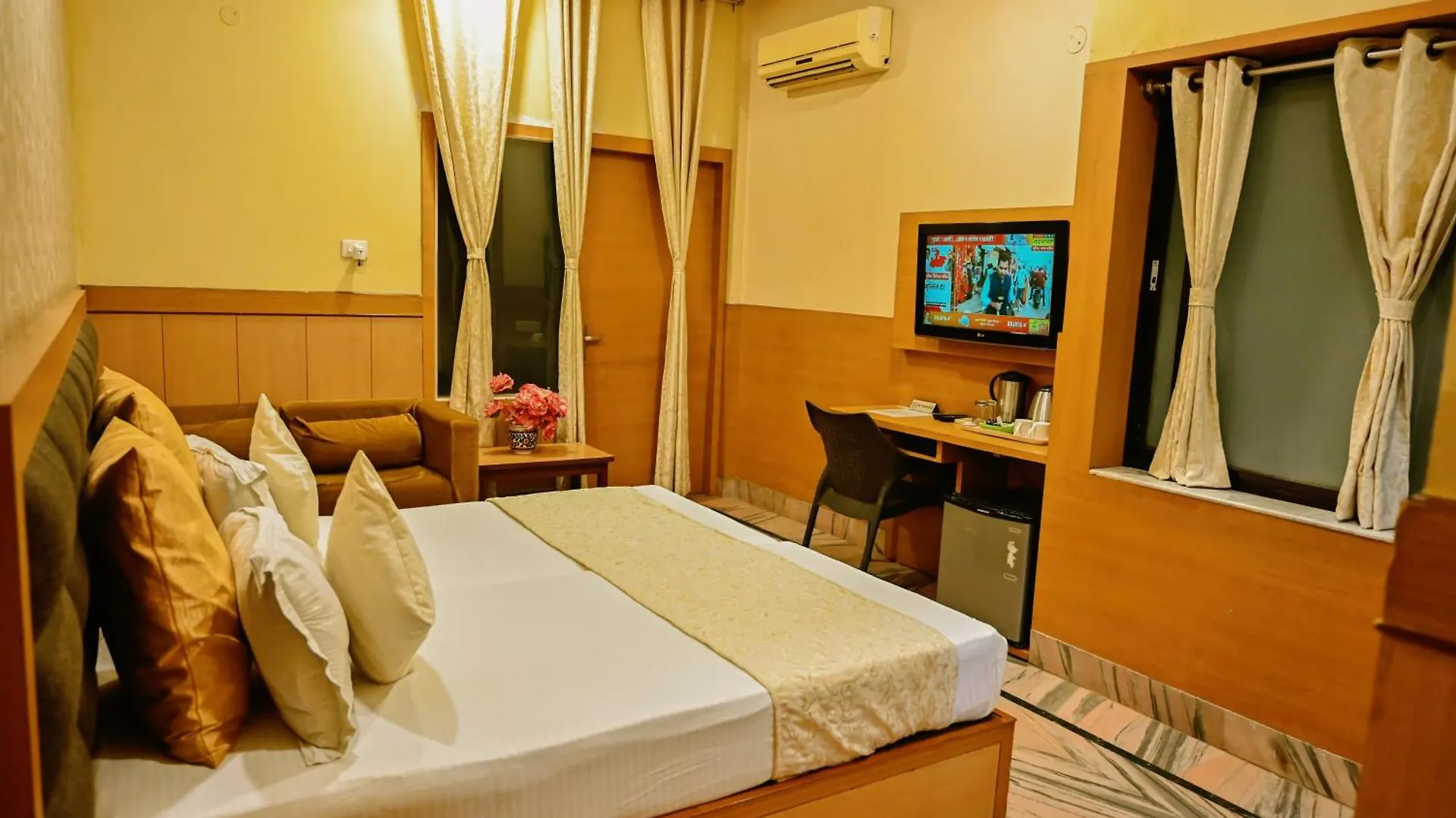 Hotel Trimrooms Buddha Varanasi